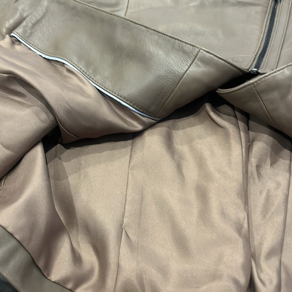 New with tags. Elie Tahari Claire zip up jacket in fossil - Picture 8 of 8